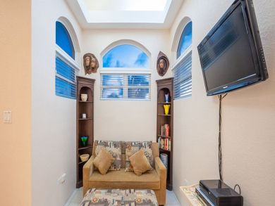 Cayman Islands Home 945059