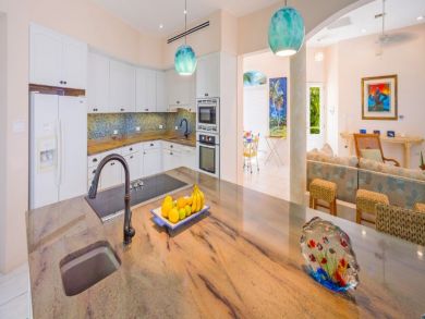 Cayman Islands Home 945059