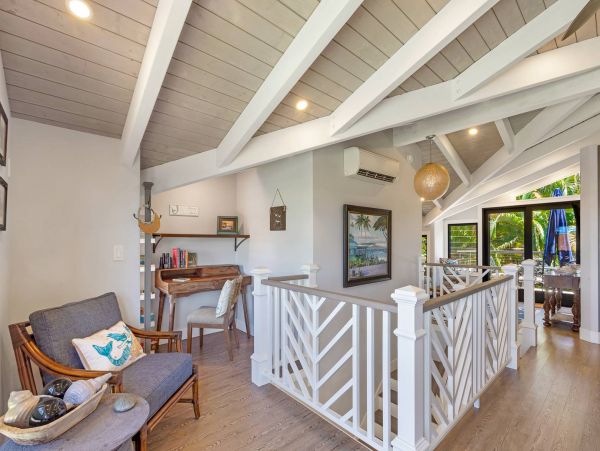 Beautiful 2 Bedroom Oceanfront Vacation Home Sleeps 6 Guests