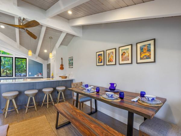 Beautiful 2 Bedroom Oceanfront Vacation Home Sleeps 6 Guests