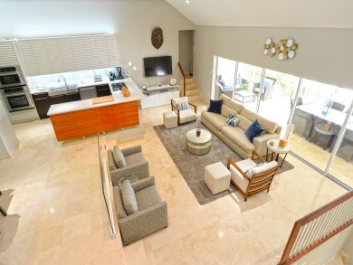 Cayman Islands Home 945062