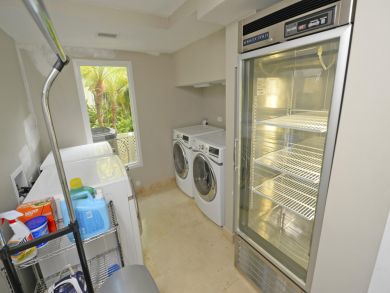 Cayman Islands Home 945062