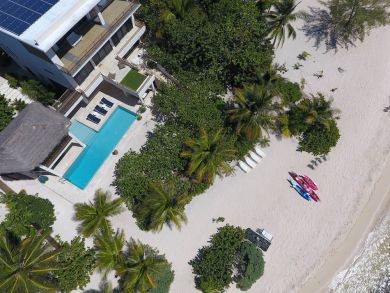 Cayman Islands Condo 945065