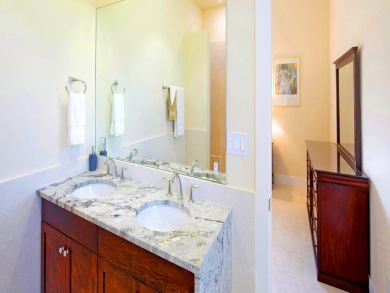 Cayman Islands Condo 945066