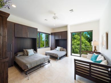 Cayman Islands Condo 945067