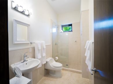Cayman Islands Condo 945067