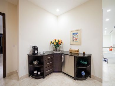 Cayman Islands Condo 945067