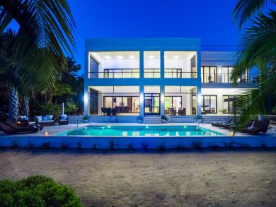 Cayman Islands Condo 945067