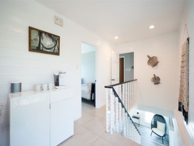 Cayman Islands Home 945070