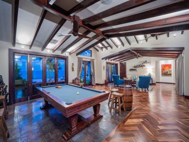 Cayman Islands Condo 945071