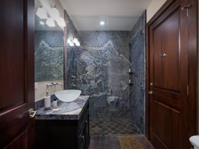 Cayman Islands Condo 945071