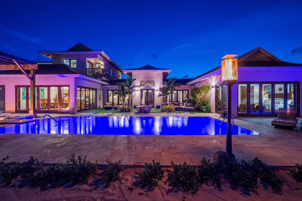 Cayman Islands Condo 945071