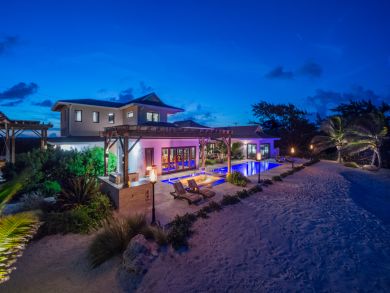 Cayman Islands Condo 945071