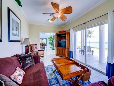 Cayman Islands Home 945072