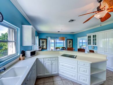 Cayman Islands Home 945072