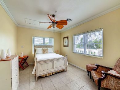 Cayman Islands Home 945072