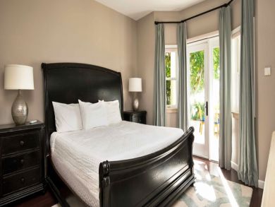 Cayman Islands Home 945075