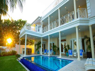 Cayman Islands Home 945075