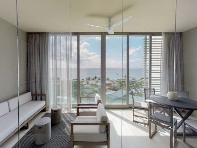 Cayman Islands Condo 945077