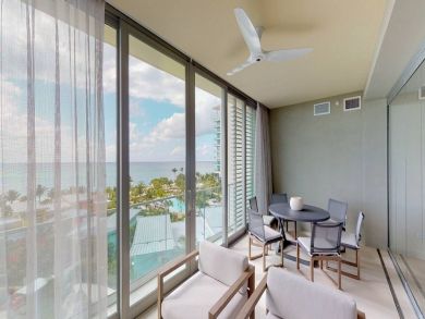 Cayman Islands Condo 945077