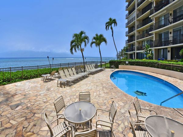 Kahana Oceanfront Two Bedroom Vacation Condo Sleeps 6 Guests