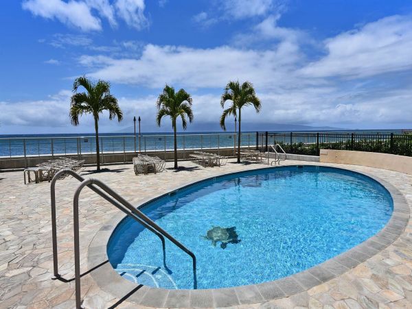 Kahana Oceanfront Two Bedroom Vacation Condo Sleeps 6 Guests