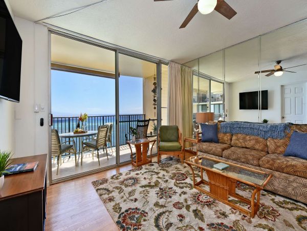 Kahana Oceanfront Two Bedroom Vacation Condo Sleeps 6 Guests