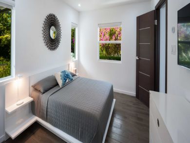 Cayman Islands Home 945082