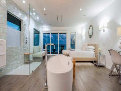 Cayman Islands Home 945082