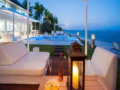 Cayman Islands Home 945082