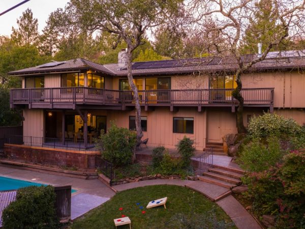 Sonoma Luxury Vacation Rental Pool Home Five Bedrooms