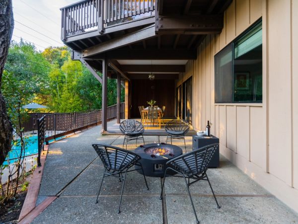 Sonoma Luxury Vacation Rental Pool Home Five Bedrooms