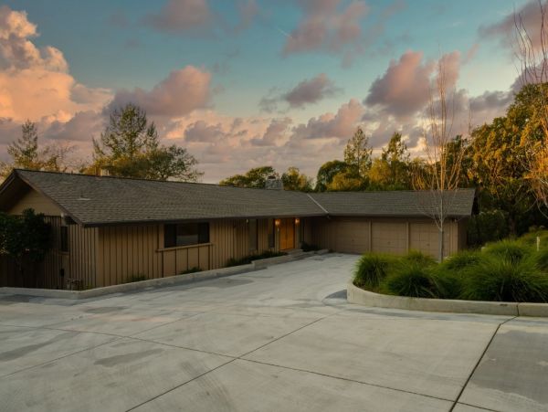 Sonoma Luxury Vacation Rental Pool Home Five Bedrooms