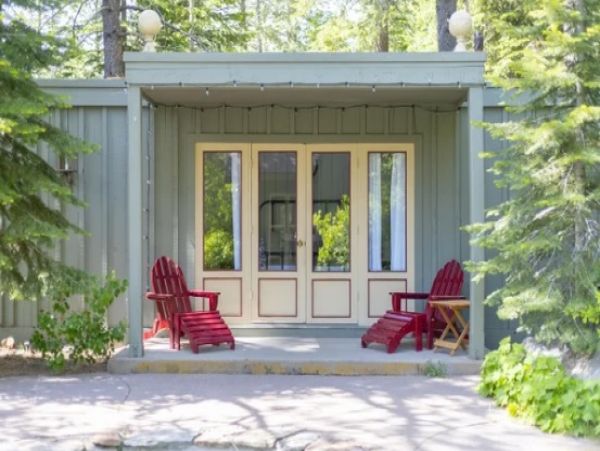 Lake Tahoe Six Bedroom Vacation Rental Home with Pool