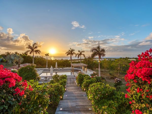 Elegant Spanish-Caribbean Villa Private Pool & Great Views
