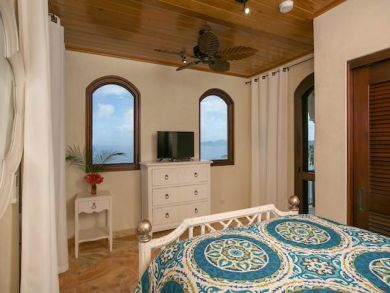 St. John Home 945329