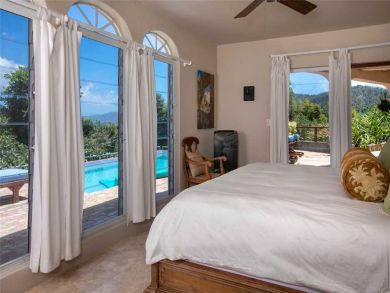 St. John Home 945330