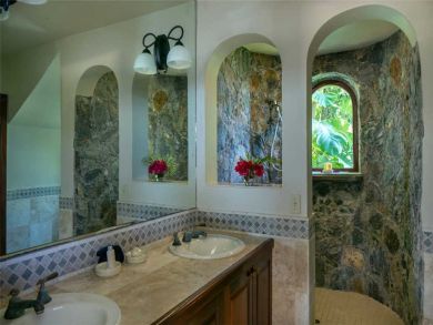St. John Home 945330