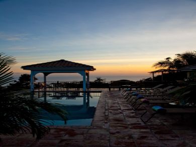 St. John Home 945332