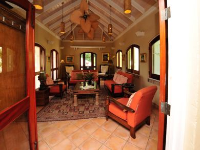 St. John Home 945333