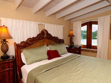 St. John Home 945333
