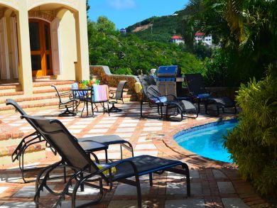 St. John Home 945333