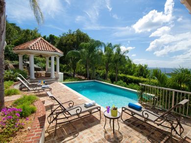 St. John Home 945342
