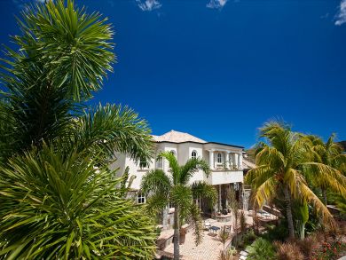 St. John Home 945344