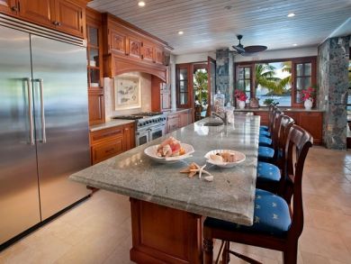 St. John Home 945344