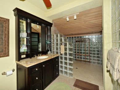 St. John Home 945345