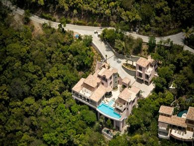 St. John Home 945352