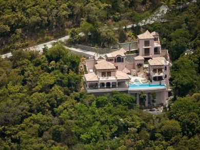 St. John Home 945352
