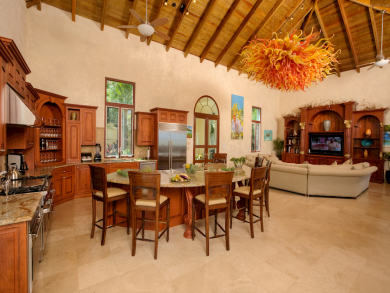 St. John Home 945357