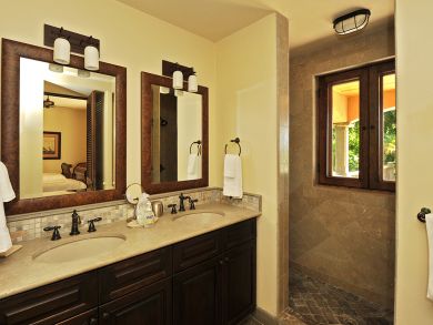 St. John Home 945361
